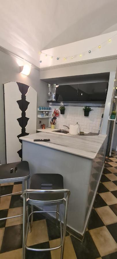 Casa Di Paola Via Napoli Apartament